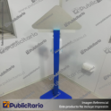 PEDESTAL-SANITARIO-METALICO-DISPENSADOR-ALCOHOL-GEL-MANOS-LIBRES-BASE-TRIANGULAR-CON-CENEFA