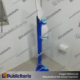 PEDESTAL-SANITARIO-METALICO-DISPENSADOR-ALCOHOL-GEL-MANOS-LIBRES-BASE-TRIANGULAR-CON-CENEFA